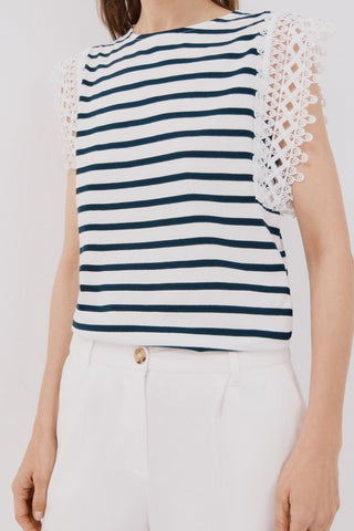 Camiseta Manga Corta con Crochet