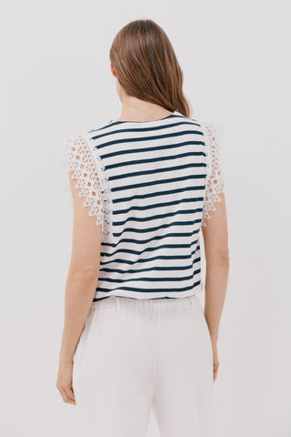 Camiseta Manga Corta con Crochet
