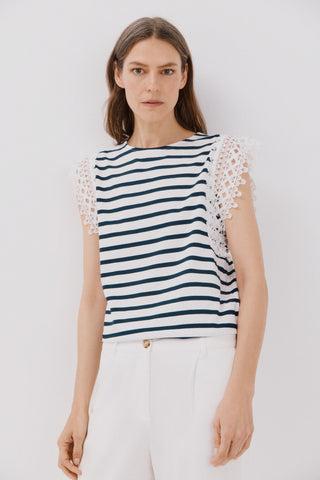 Camiseta Manga Corta con Crochet