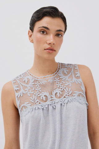 Camiseta sin Mangas con Encaje Floral