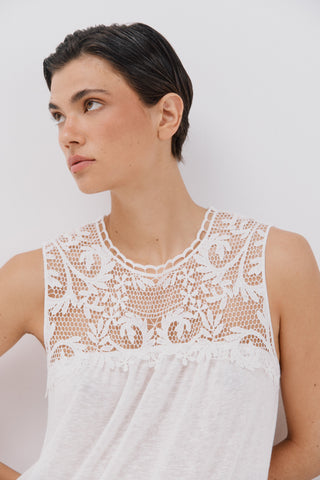 Camiseta sin Mangas con Encaje Floral