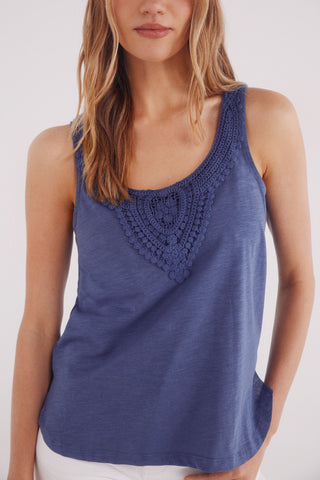Camiseta de Tirantes con Detalle de Crochet