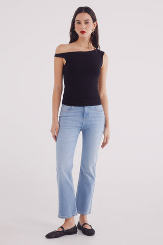 Blusa Asimétrica con Detalle Fruncido