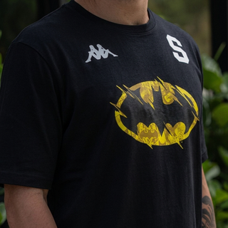 PREVENTA Camiseta Logo Batman Clásico.