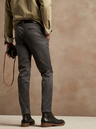 Pantalón Chino Talle Medio con Bolsillos