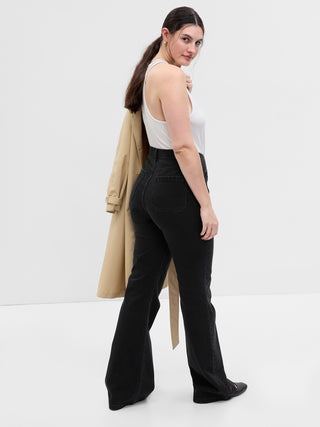 Jeans Acampanados Talle Alto con Bolsillos.