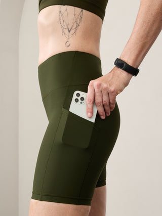 Interval Biker Short Talle Alto con Bolsillos