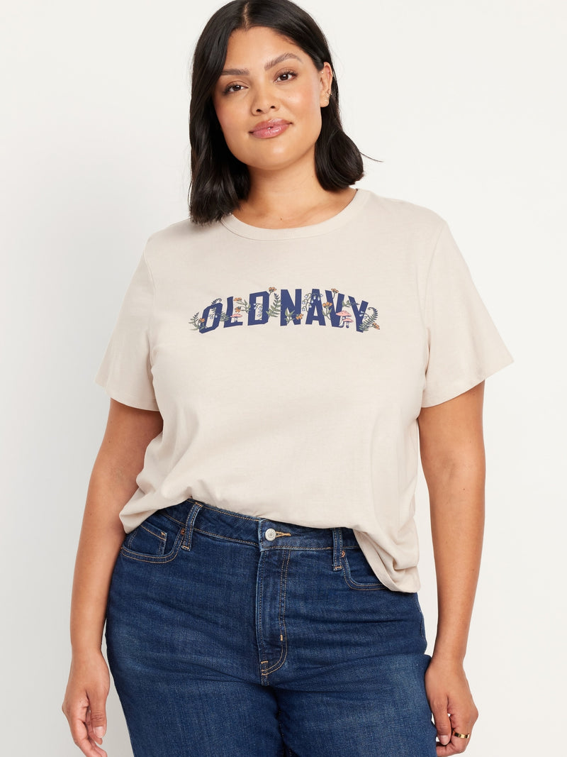 Camiseta con gráfico y logotipo EveryWear.