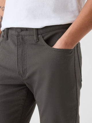 Jeans Recto Talle Medio con Bolsillos