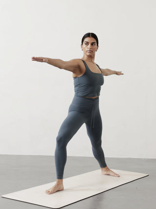 Elation Legging Talle Alto con Detalle Fruncido