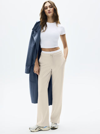 Pantalón Recto Talle Medio con Bolsillos