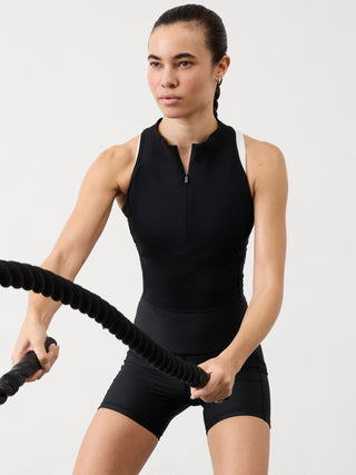Camiseta Deportiva con Medias Cremallera