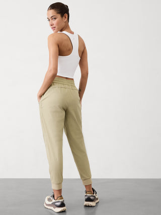 Pantalón Deportivo Talle Medio con Bolsillos