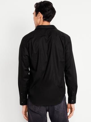 Camisa de popelina de corte clásico para uso diario.