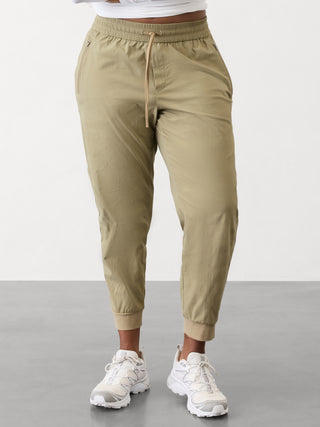 Pantalón Deportivo Talle Medio con Bolsillos