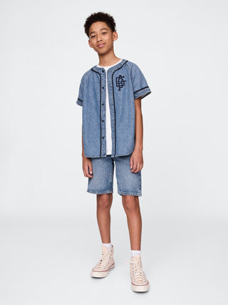 Jersey de béisbol con logo de mezclilla para niños.