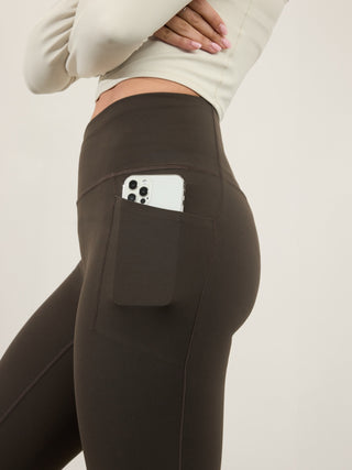 Salutation Leggings Estilo Flare Talle Alto