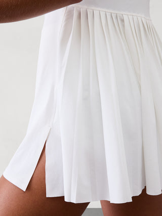 Vestido Deportivo con Detalle Plisado