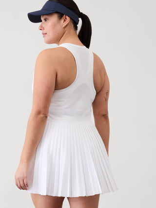 Vestido Deportivo con Detalle Plisado