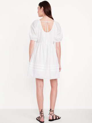 Vestido Manga Corta con Detalle Plisado