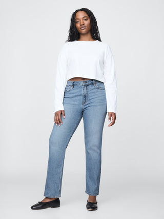 Jeans Rectos Talle Alto con Bolsillos.