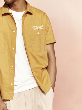 Camisa Manga Corta con Detalle Bordado