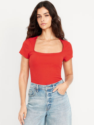 Camiseta Manga Corta Cuello Cuadrado.