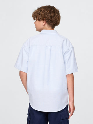 Camisa Oxford holgada para niños.