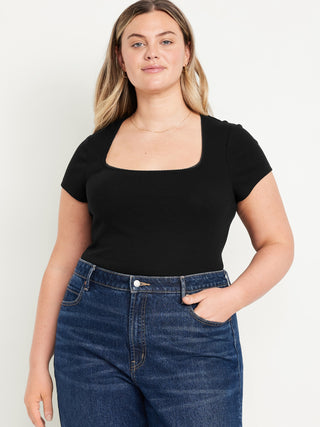 Camiseta Manga Corta Cuello Cuadrado.
