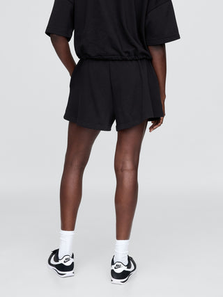 Short con Cintura Elástica y Logo.
