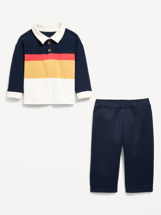 Polo y pantalones de manga larga estampada para bebés.