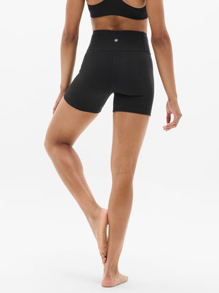 Short Deportivo Talle Alto con Logo