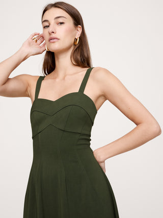 Vestido Largo con Escote Corazón de Satén