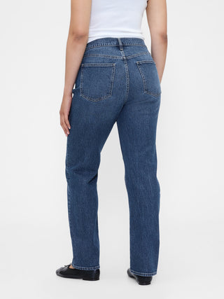 Jeans de tiro alto, estilo ’90s, corte slim recto.