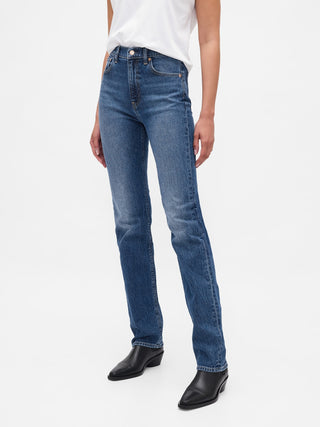 Jeans de tiro alto, estilo ’90s, corte slim recto.