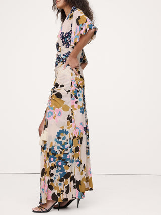 Vestido Fruncido con Abertura Delantera