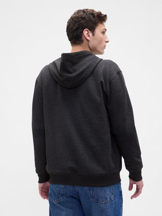 Sudadera con capucha y cremallera con logo.