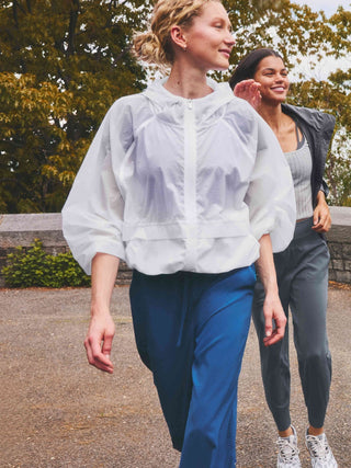 Chaqueta Semitransparente Resistente al Agua