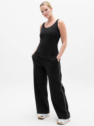 Camiseta Deportiva con Detalle Espalda