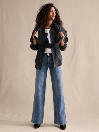 Jeans Acampanado Talle Alto con Bolsillos