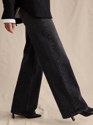 Jeans Acampanado Talle Alto con Bolsillos