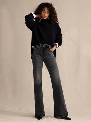 Jeans Acampanado Talle Alto con Bolsillos