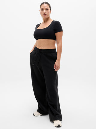 Camiseta Crop Ajustada.