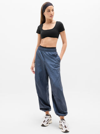 Camiseta Crop Ajustada.