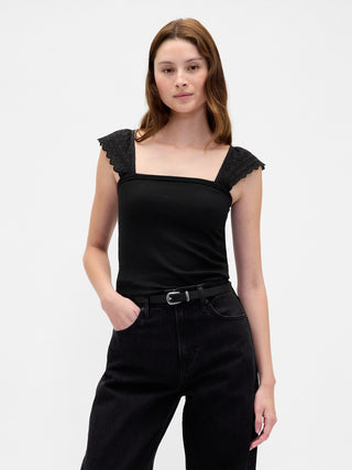 Camiseta Cuello Cuadrado con Volantes