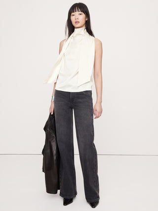 Blusa Cuello Alto con Detalle Pañuelo