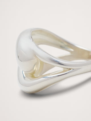 Anillo con Diseño Entrelazado