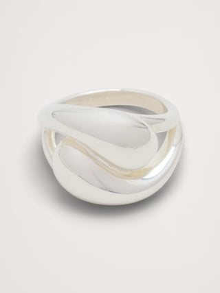 Anillo con Diseño Entrelazado