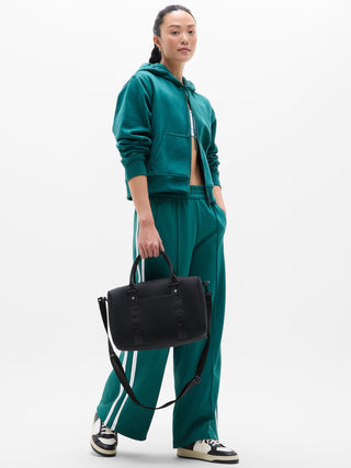 Bolso con Correa Ajustable y Logo