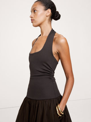 Vestido Largo con Escote Halter y Espalda Descubierta